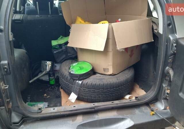 Серый Сузуки Гранд Витара, объемом двигателя 1.9 л и пробегом 275 тыс. км за 4600 $, фото 1 на Automoto.ua