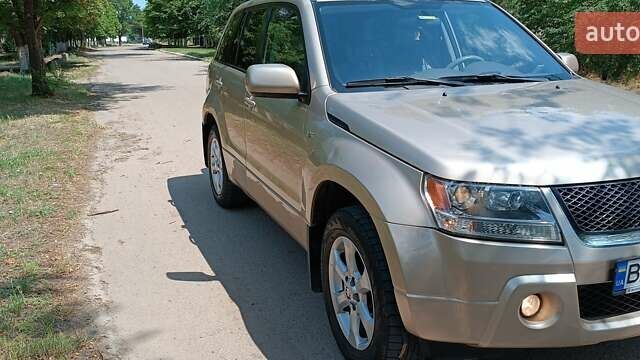 Сузуки Гранд Витара 2007 в Белгород-Днестровском на Automoto.ua Серый Сузуки Гранд Витара, объемом двигателя 2.7 л и пробегом 180 тыс. км за 7500 $, фото 1 на Automoto.ua