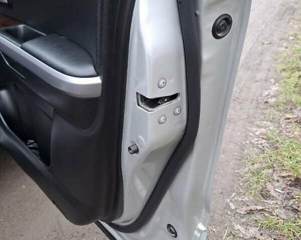 Серый Сузуки Гранд Витара, объемом двигателя 1.87 л и пробегом 248 тыс. км за 6950 $, фото 48 на Automoto.ua