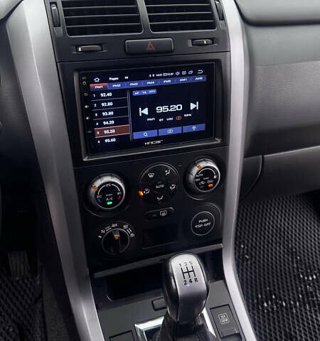 Сірий Сузукі Гранд Вітара, об'ємом двигуна 2.74 л та пробігом 125 тис. км за 9800 $, фото 12 на Automoto.ua