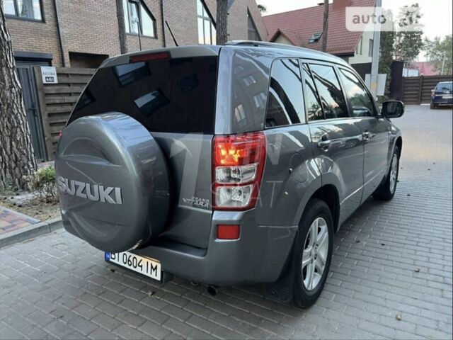 Серый Сузуки Гранд Витара, объемом двигателя 2.7 л и пробегом 202 тыс. км за 8700 $, фото 3 на Automoto.ua