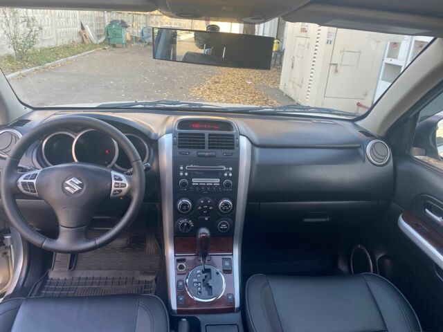 Серый Сузуки Гранд Витара, объемом двигателя 2 л и пробегом 250 тыс. км за 6500 $, фото 8 на Automoto.ua