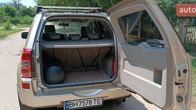 Сузуки Гранд Витара 2007 в Белгород-Днестровском на Automoto.ua Серый Сузуки Гранд Витара, объемом двигателя 2.7 л и пробегом 180 тыс. км за 7500 $, фото 14 на Automoto.ua