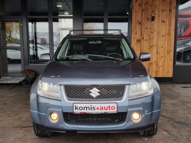 Серый Сузуки Гранд Витара, объемом двигателя 2 л и пробегом 210 тыс. км за 6999 $, фото 3 на Automoto.ua