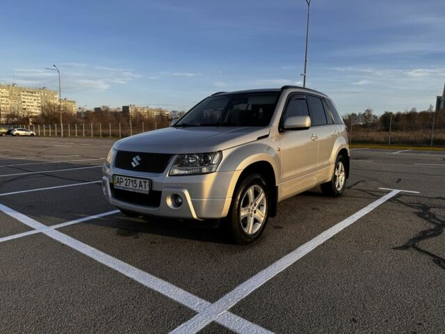 Сірий Сузукі Гранд Вітара, об'ємом двигуна 2 л та пробігом 139 тис. км за 6400 $, фото 4 на Automoto.ua