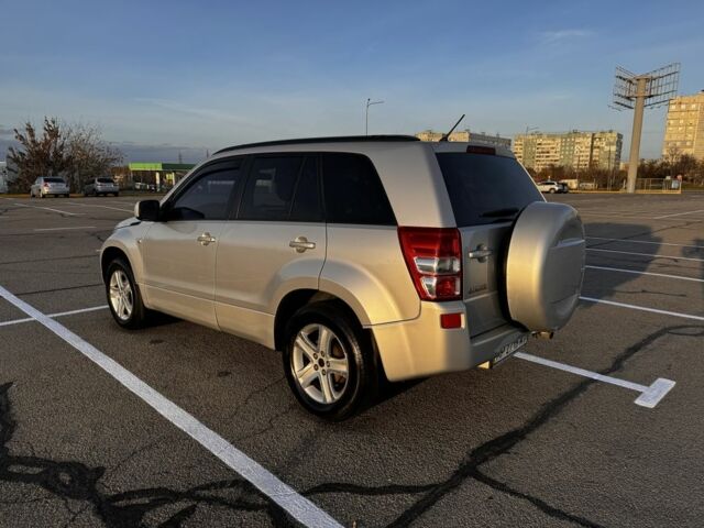 Сірий Сузукі Гранд Вітара, об'ємом двигуна 2 л та пробігом 139 тис. км за 6400 $, фото 3 на Automoto.ua