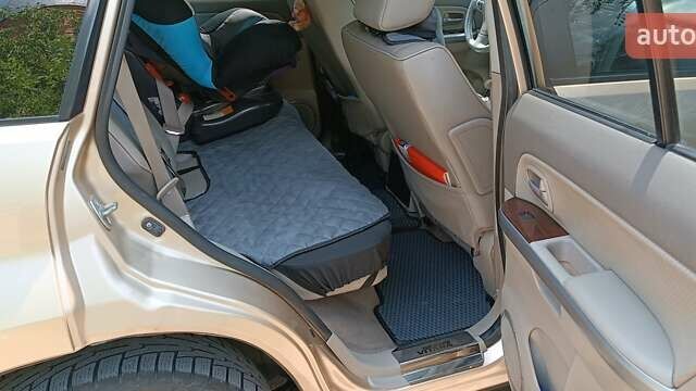 Сузуки Гранд Витара 2007 в Белгород-Днестровском на Automoto.ua Серый Сузуки Гранд Витара, объемом двигателя 2.7 л и пробегом 180 тыс. км за 7500 $, фото 15 на Automoto.ua