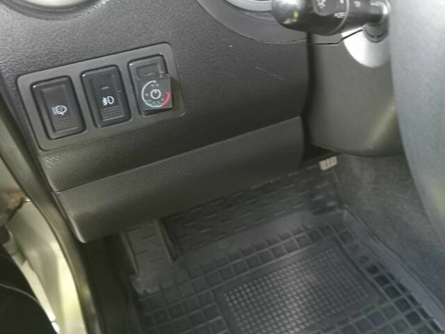 Серый Сузуки Гранд Витара, объемом двигателя 2 л и пробегом 250 тыс. км за 5900 $, фото 6 на Automoto.ua