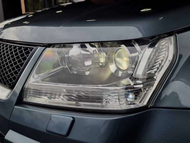 Серый Сузуки Гранд Витара, объемом двигателя 2 л и пробегом 210 тыс. км за 6999 $, фото 19 на Automoto.ua