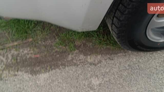 Сірий Сузукі Гранд Вітара, об'ємом двигуна 2 л та пробігом 279 тис. км за 7700 $, фото 16 на Automoto.ua