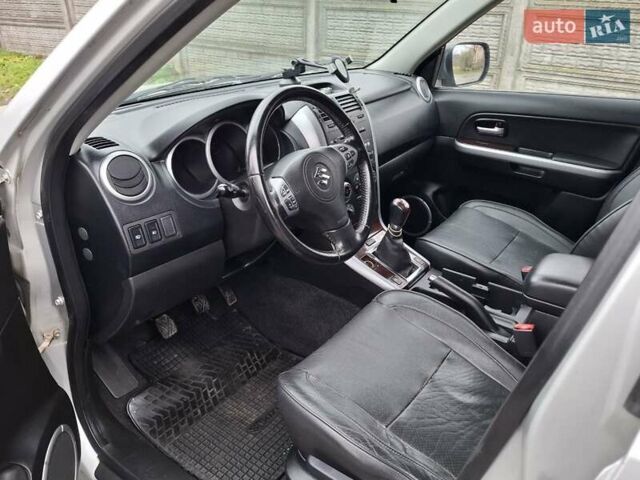 Серый Сузуки Гранд Витара, объемом двигателя 1.87 л и пробегом 248 тыс. км за 6950 $, фото 21 на Automoto.ua