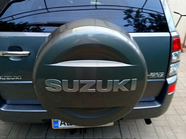 Серый Сузуки Гранд Витара, объемом двигателя 2 л и пробегом 240 тыс. км за 8000 $, фото 1 на Automoto.ua