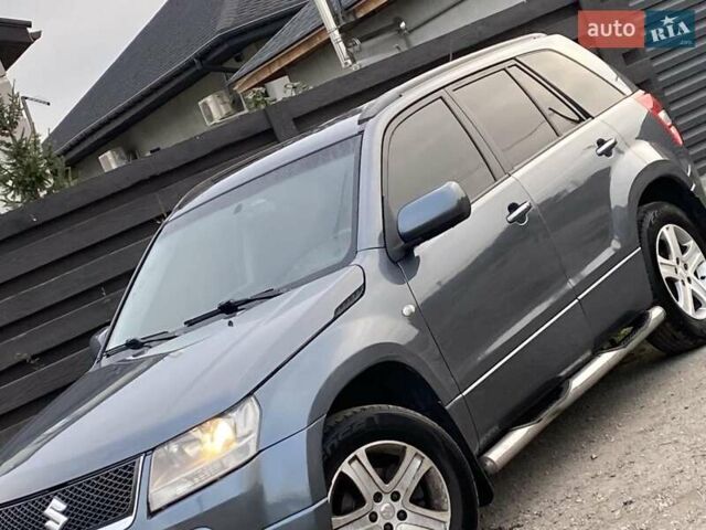 Серый Сузуки Гранд Витара, объемом двигателя 2 л и пробегом 197 тыс. км за 6600 $, фото 1 на Automoto.ua