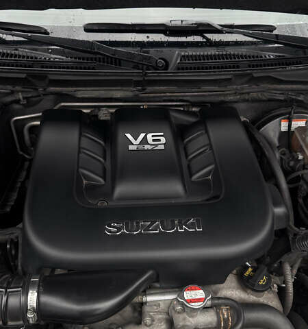 Сірий Сузукі Гранд Вітара, об'ємом двигуна 2.74 л та пробігом 125 тис. км за 9800 $, фото 23 на Automoto.ua