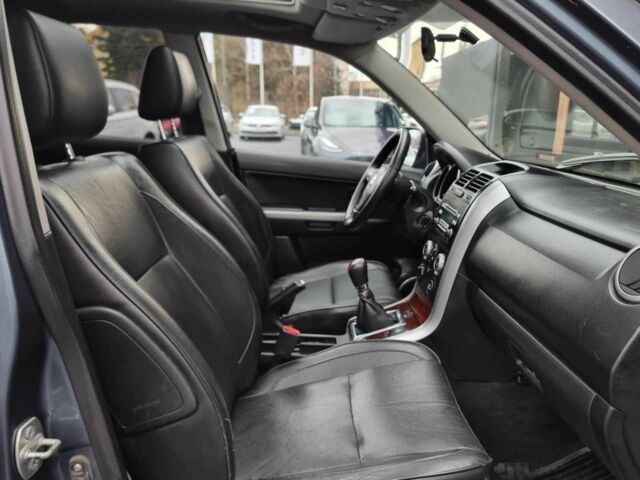 Серый Сузуки Гранд Витара, объемом двигателя 2 л и пробегом 210 тыс. км за 6999 $, фото 13 на Automoto.ua