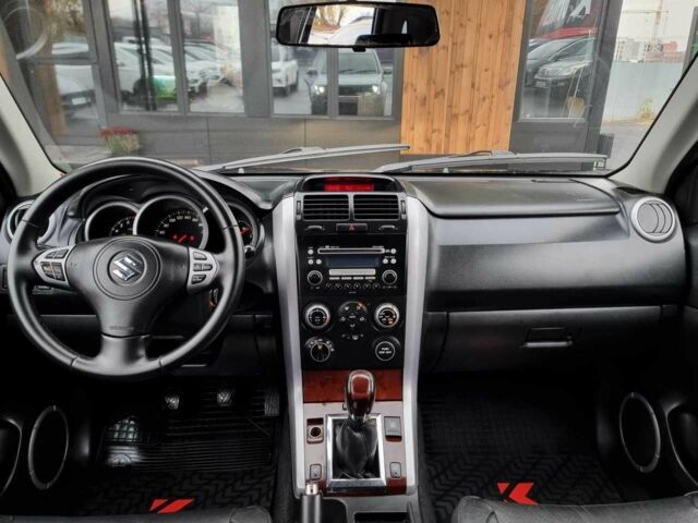 Серый Сузуки Гранд Витара, объемом двигателя 2 л и пробегом 210 тыс. км за 6999 $, фото 17 на Automoto.ua