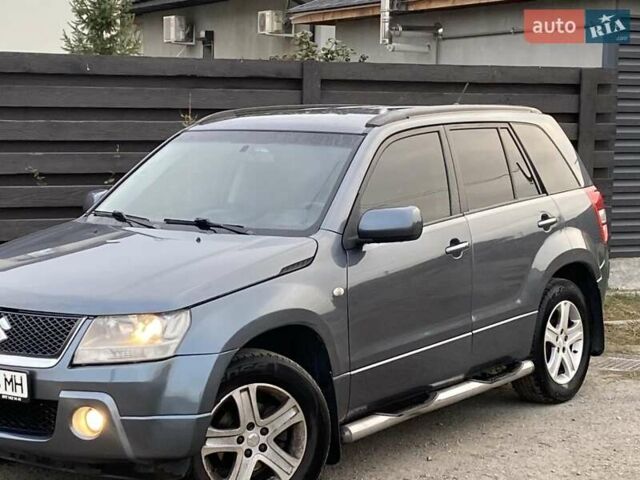 Серый Сузуки Гранд Витара, объемом двигателя 2 л и пробегом 197 тыс. км за 6600 $, фото 3 на Automoto.ua