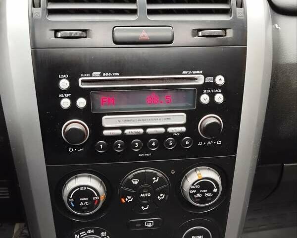 Серый Сузуки Гранд Витара, объемом двигателя 2 л и пробегом 310 тыс. км за 6500 $, фото 23 на Automoto.ua