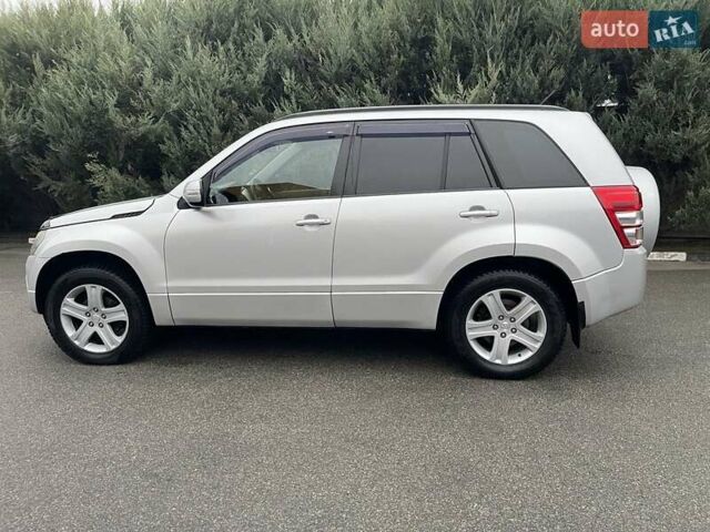 Сірий Сузукі Гранд Вітара, об'ємом двигуна 2 л та пробігом 282 тис. км за 6300 $, фото 3 на Automoto.ua