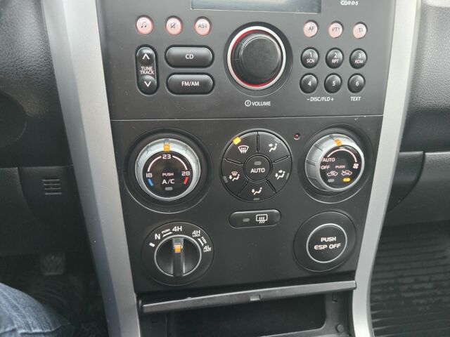 Сірий Сузукі Гранд Вітара, об'ємом двигуна 2 л та пробігом 163 тис. км за 3950 $, фото 17 на Automoto.ua