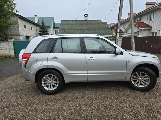 Сірий Сузукі Гранд Вітара, об'ємом двигуна 2 л та пробігом 163 тис. км за 3950 $, фото 8 на Automoto.ua