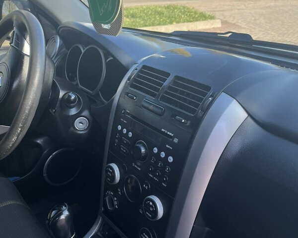 Серый Сузуки Гранд Витара, объемом двигателя 2.4 л и пробегом 283 тыс. км за 6777 $, фото 15 на Automoto.ua