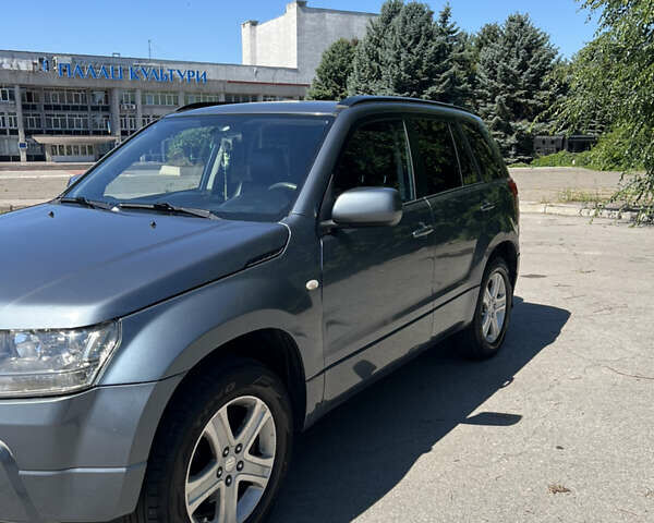 Серый Сузуки Гранд Витара, объемом двигателя 2 л и пробегом 190 тыс. км за 9000 $, фото 6 на Automoto.ua