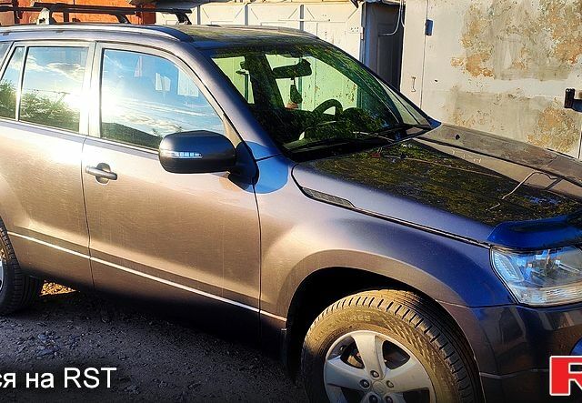 Сірий Сузукі Гранд Вітара, об'ємом двигуна 2.4 л та пробігом 231 тис. км за 8500 $, фото 9 на Automoto.ua