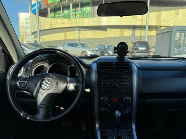 Серый Сузуки Гранд Витара, объемом двигателя 0 л и пробегом 121 тыс. км за 7990 $, фото 13 на Automoto.ua