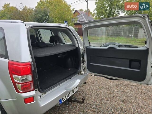 Сірий Сузукі Гранд Вітара, об'ємом двигуна 2 л та пробігом 163 тис. км за 3950 $, фото 16 на Automoto.ua