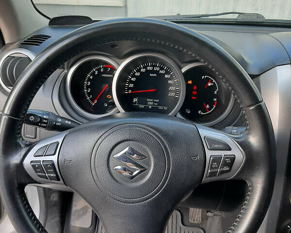 Сірий Сузукі Гранд Вітара, об'ємом двигуна 2.4 л та пробігом 69 тис. км за 12300 $, фото 16 на Automoto.ua