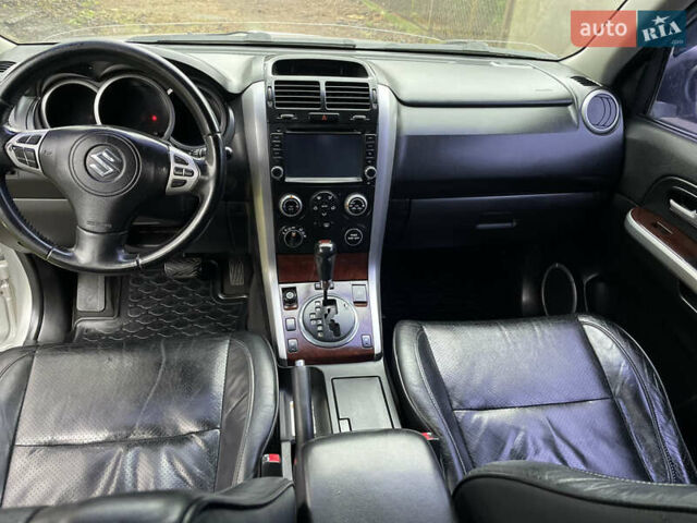 Серый Сузуки Гранд Витара, объемом двигателя 2 л и пробегом 171 тыс. км за 7900 $, фото 23 на Automoto.ua