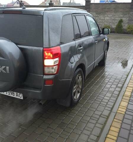 Серый Сузуки Гранд Витара, объемом двигателя 2 л и пробегом 280 тыс. км за 4500 $, фото 7 на Automoto.ua