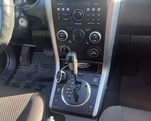 Серый Сузуки Гранд Витара, объемом двигателя 2.39 л и пробегом 183 тыс. км за 6500 $, фото 6 на Automoto.ua