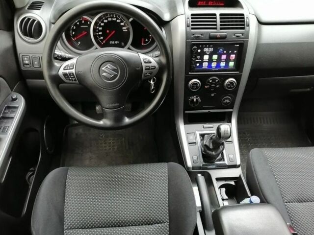 Серый Сузуки Гранд Витара, объемом двигателя 2.2 л и пробегом 270 тыс. км за 3000 $, фото 7 на Automoto.ua