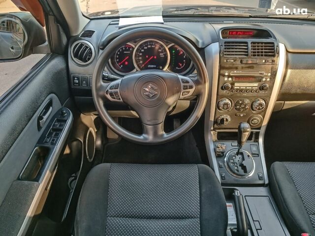 Серый Сузуки Гранд Витара, объемом двигателя 2 л и пробегом 204 тыс. км за 8490 $, фото 16 на Automoto.ua