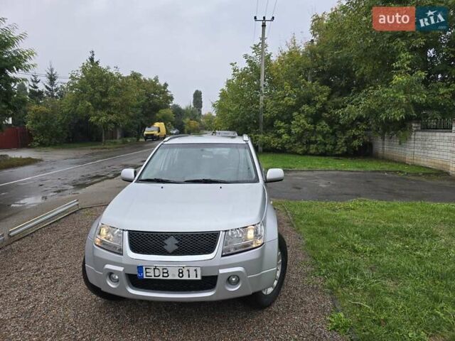 Сірий Сузукі Гранд Вітара, об'ємом двигуна 2 л та пробігом 163 тис. км за 3950 $, фото 4 на Automoto.ua