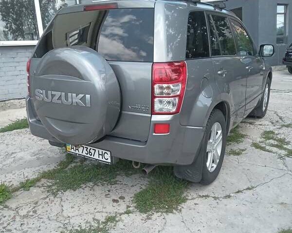 Серый Сузуки Гранд Витара, объемом двигателя 2 л и пробегом 162 тыс. км за 9578 $, фото 3 на Automoto.ua