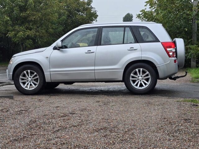 Сірий Сузукі Гранд Вітара, об'ємом двигуна 2 л та пробігом 163 тис. км за 3950 $, фото 21 на Automoto.ua