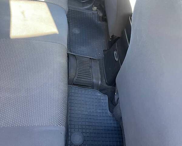 Серый Сузуки Гранд Витара, объемом двигателя 2.39 л и пробегом 183 тыс. км за 6500 $, фото 10 на Automoto.ua