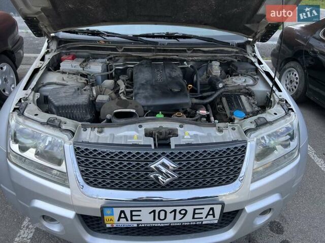 Серый Сузуки Гранд Витара, объемом двигателя 2.4 л и пробегом 91 тыс. км за 7850 $, фото 22 на Automoto.ua