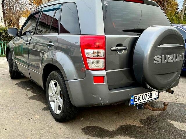 Сірий Сузукі Гранд Вітара, об'ємом двигуна 2 л та пробігом 335 тис. км за 6500 $, фото 1 на Automoto.ua