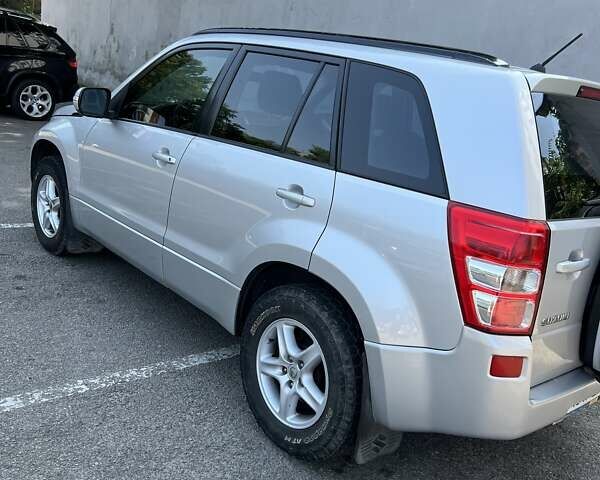 Серый Сузуки Гранд Витара, объемом двигателя 2.4 л и пробегом 91 тыс. км за 7850 $, фото 17 на Automoto.ua