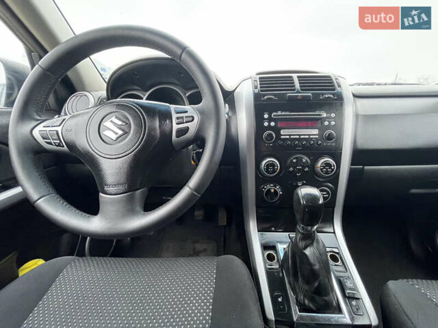 Серый Сузуки Гранд Витара, объемом двигателя 2 л и пробегом 218 тыс. км за 6900 $, фото 14 на Automoto.ua