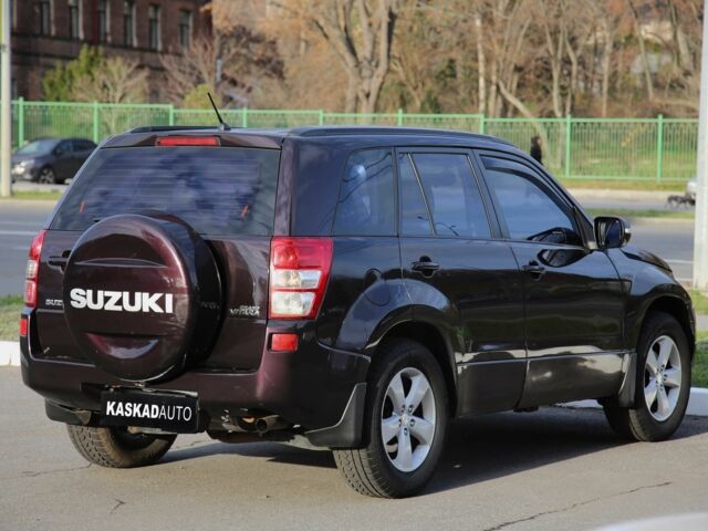 Серый Сузуки Гранд Витара, объемом двигателя 2.4 л и пробегом 225 тыс. км за 9500 $, фото 5 на Automoto.ua