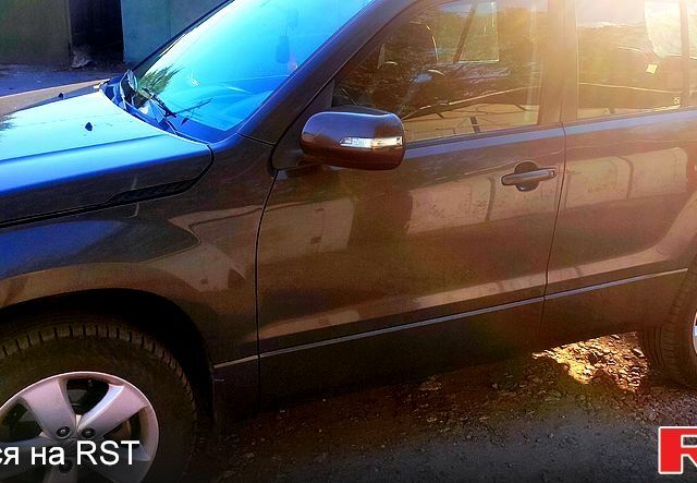 Сірий Сузукі Гранд Вітара, об'ємом двигуна 2.4 л та пробігом 231 тис. км за 8500 $, фото 11 на Automoto.ua