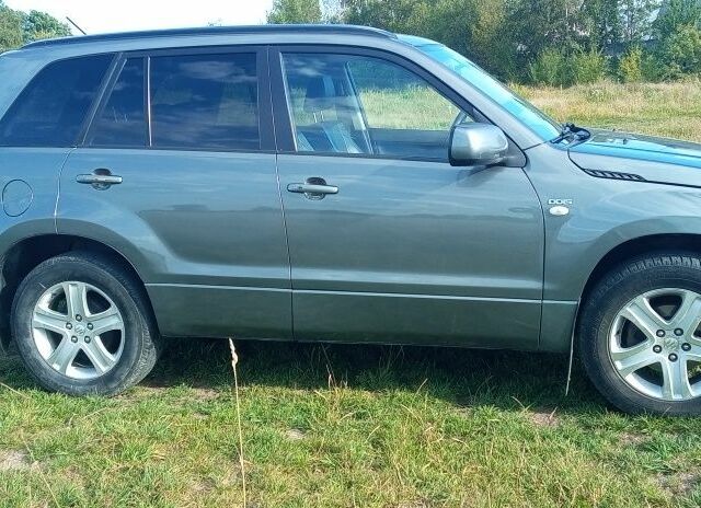 Серый Сузуки Гранд Витара, объемом двигателя 1.9 л и пробегом 138 тыс. км за 8000 $, фото 1 на Automoto.ua