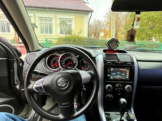 Сірий Сузукі Гранд Вітара, об'ємом двигуна 2 л та пробігом 335 тис. км за 6500 $, фото 10 на Automoto.ua
