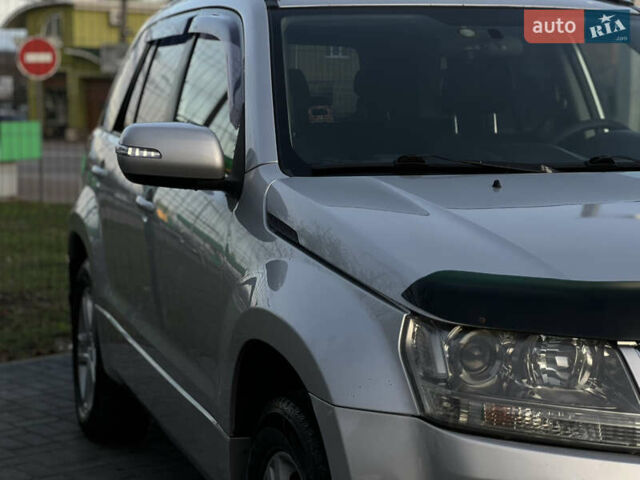 Серый Сузуки Гранд Витара, объемом двигателя 2 л и пробегом 282 тыс. км за 7700 $, фото 5 на Automoto.ua