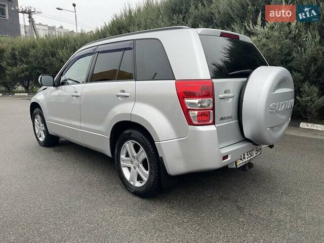 Сірий Сузукі Гранд Вітара, об'ємом двигуна 2 л та пробігом 282 тис. км за 6300 $, фото 6 на Automoto.ua